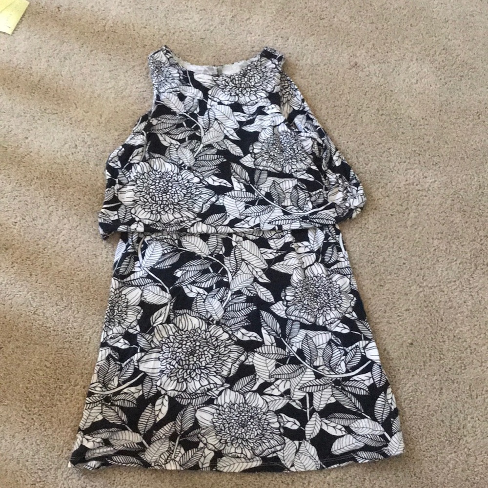 girls black and white dress